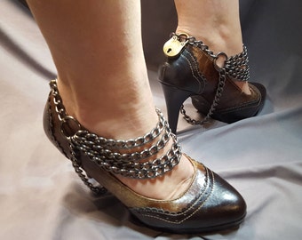 bdsm shoe lock chains Bdsm shoe lock chains